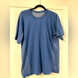 Men’s large Lululemon blue dri-fit short sleeve